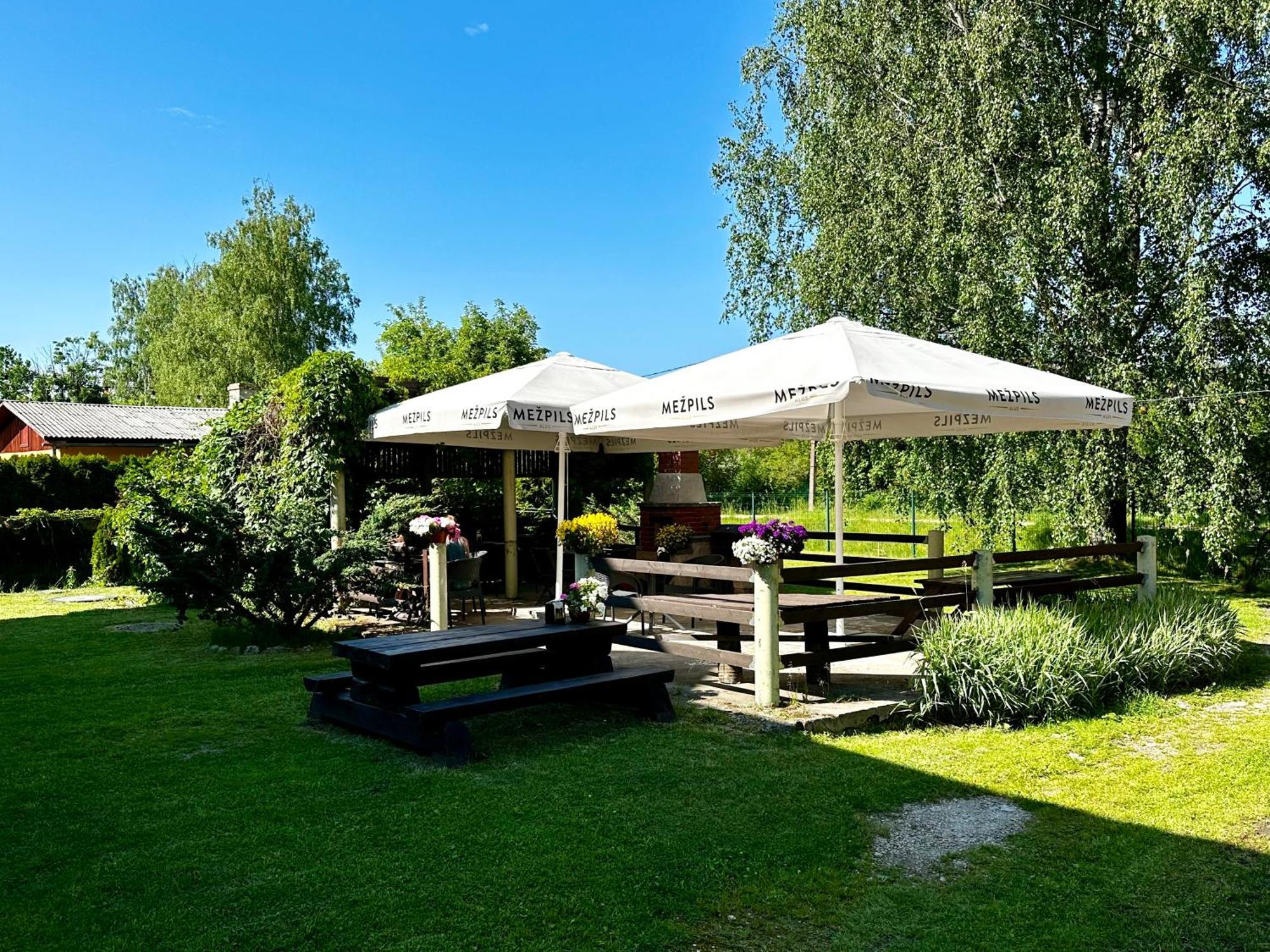 Villa Gales Hotel Saulkrasti Bagian luar foto